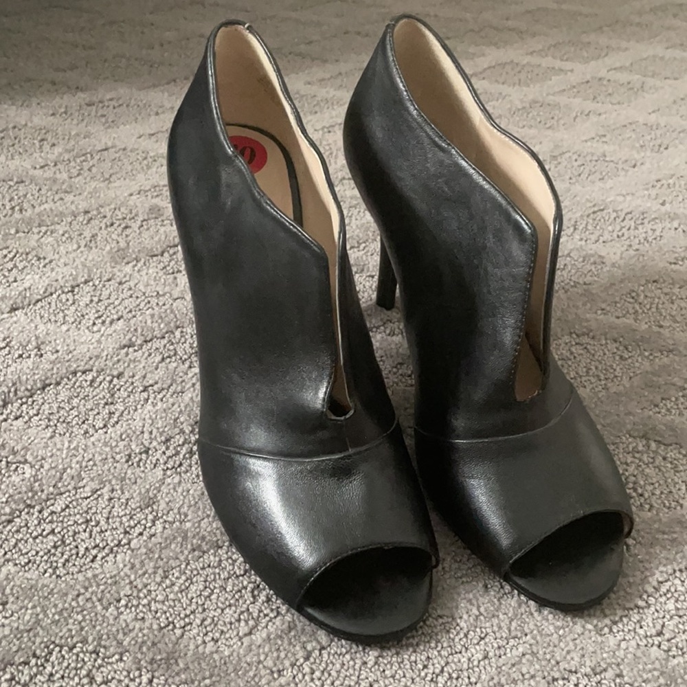 Nine West Peep Toe Heels Black